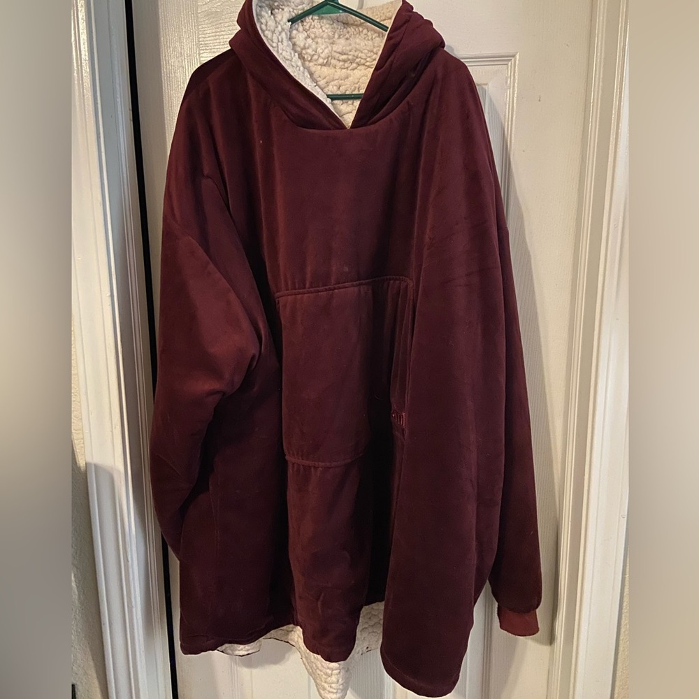 Burgundy Red Comfy